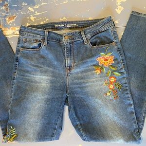 Old Navy Rockstar Denim with embroidery flowers